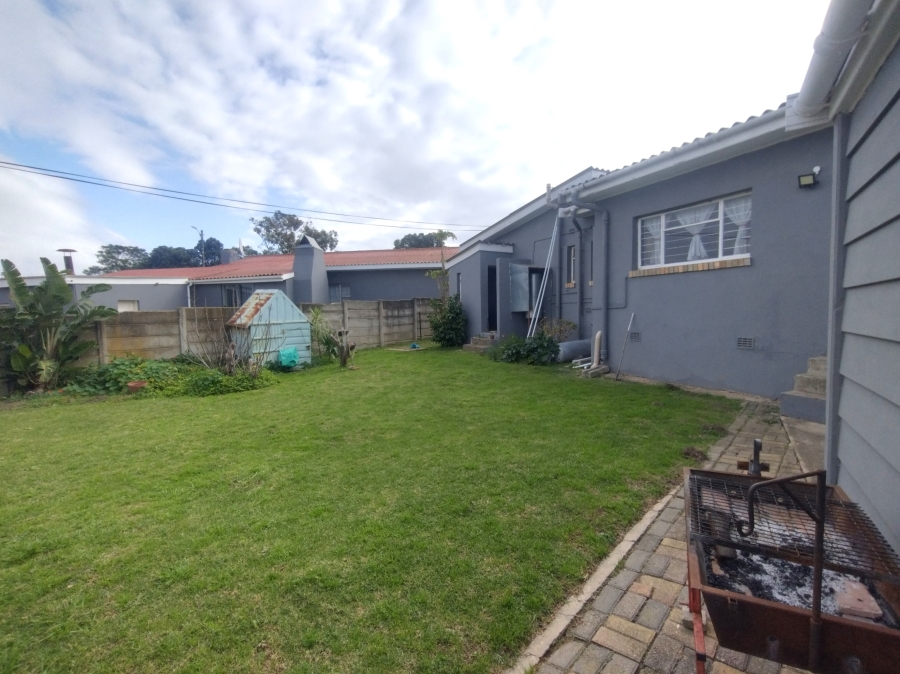 4 Bedroom Property for Sale in Humansdorp Eastern Cape